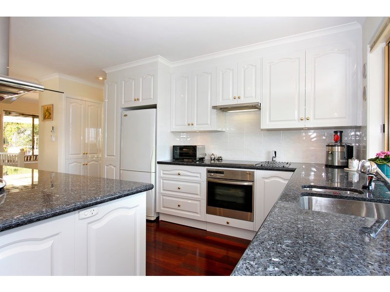 17 Seabrook Avenue, Rosebud VIC 3939