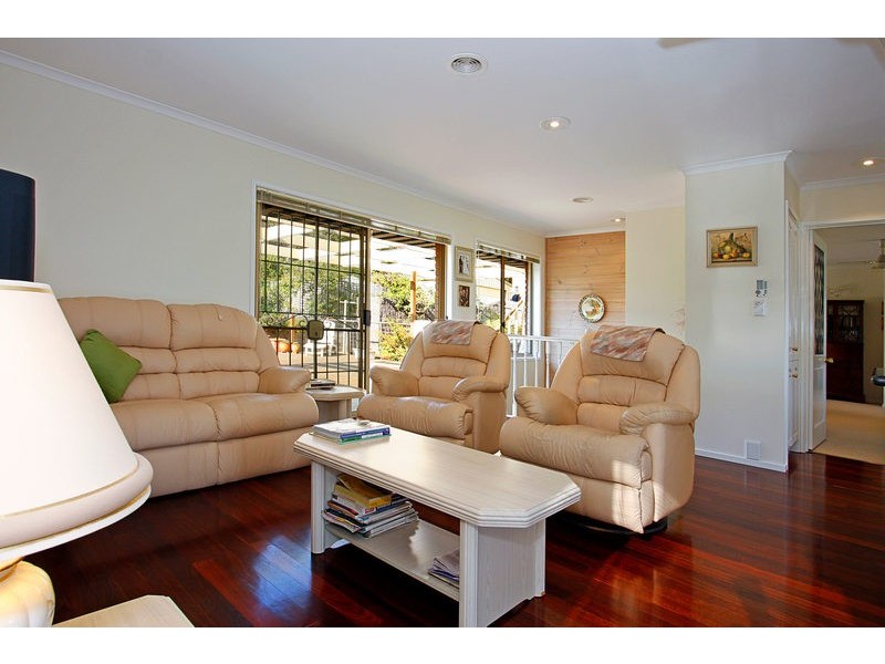 17 Seabrook Avenue, Rosebud VIC 3939