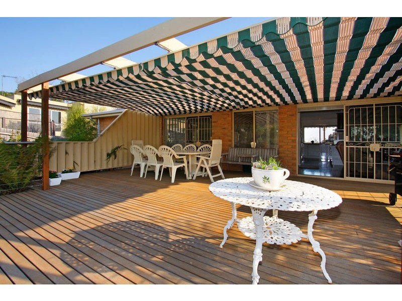 17 Seabrook Avenue, Rosebud VIC 3939