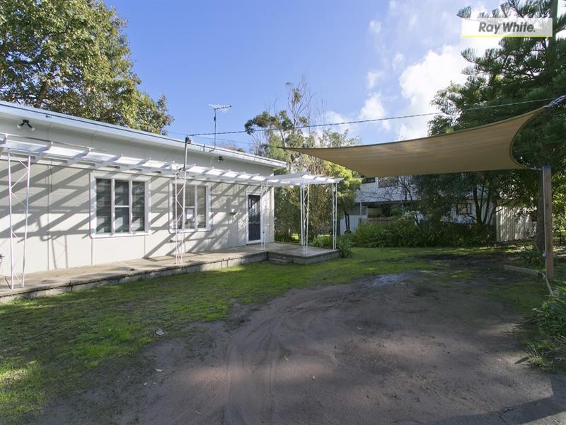 15 Talbot Grove, Mccrae VIC 3938