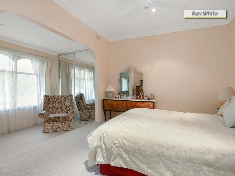 16 Grenville Grove, Rosebud West VIC 3940