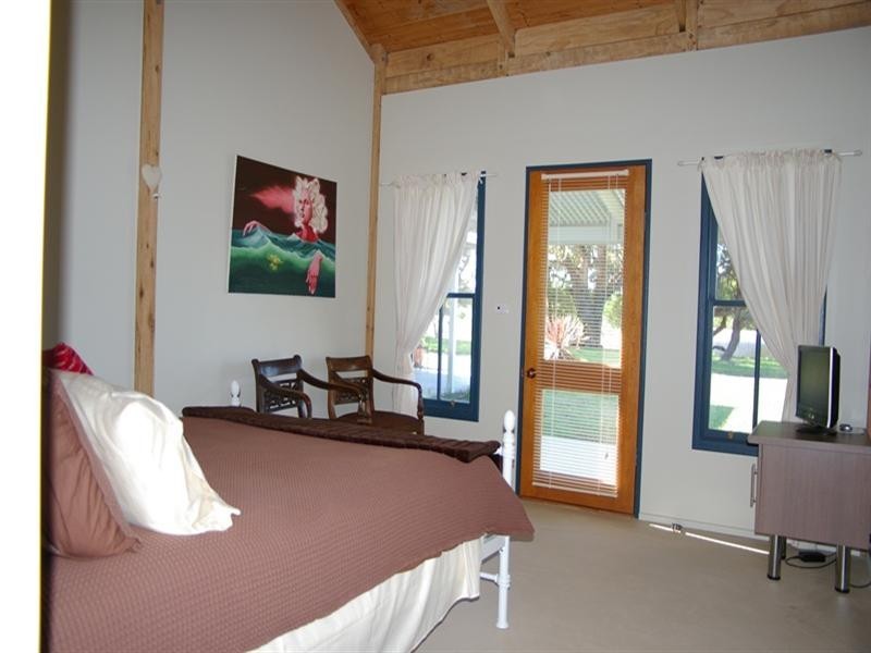 700 Coast Road, French Island VIC 3921