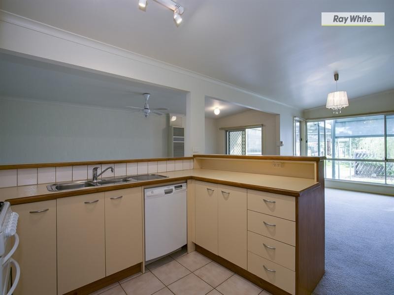 169 Ninth Avenue, Rosebud VIC 3939