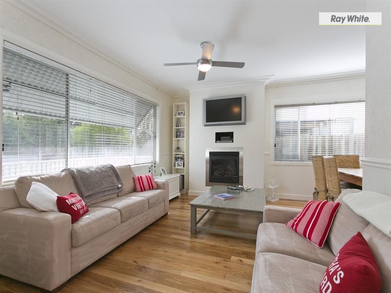 9 Florence Avenue, Rosebud West VIC 3940