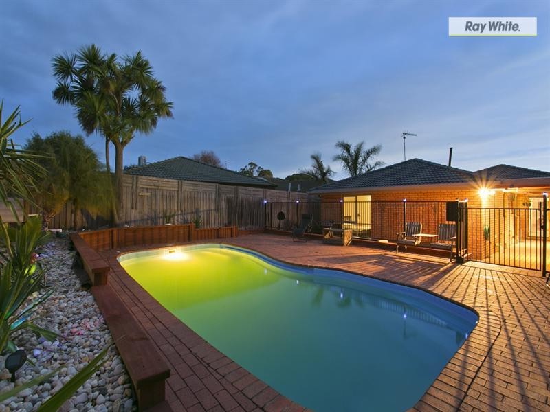 16 Comet Court, Rosebud VIC 3939