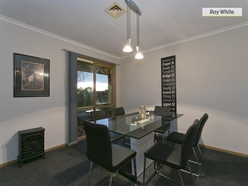 16 Comet Court, Rosebud VIC 3939