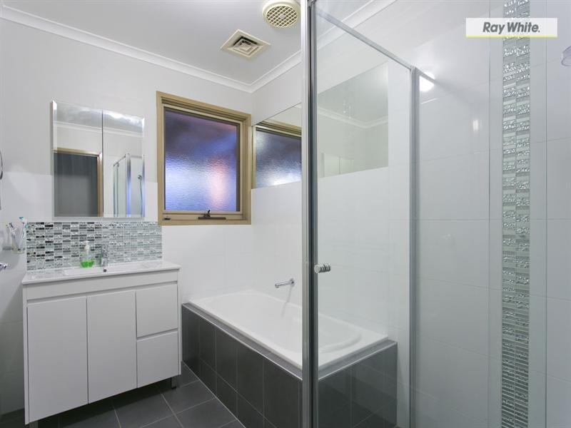 16 Comet Court, Rosebud VIC 3939