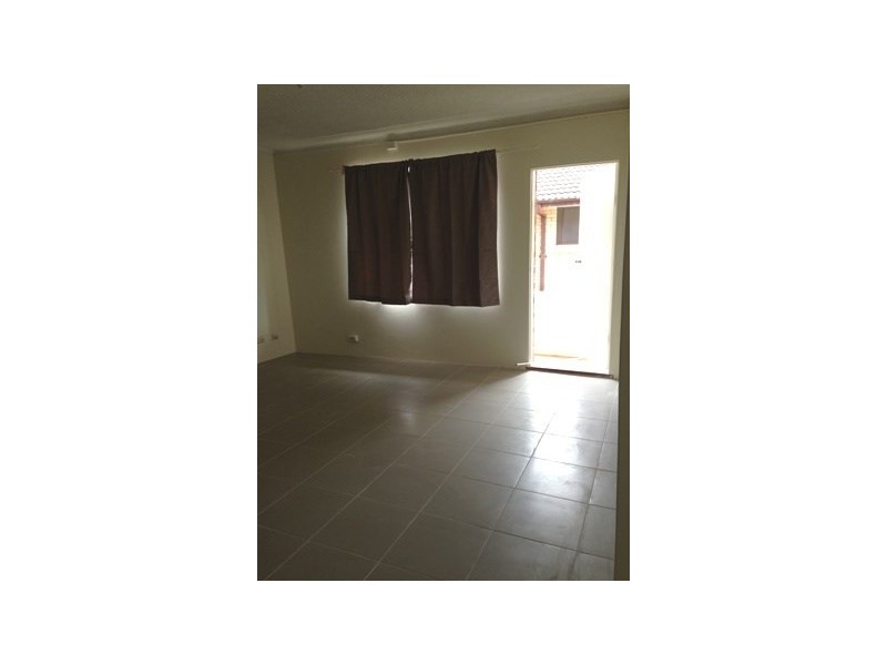 2/254 River Avenue, Carramar NSW 2163