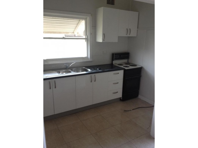 39 Torrens Street, Canley Heights NSW 2166