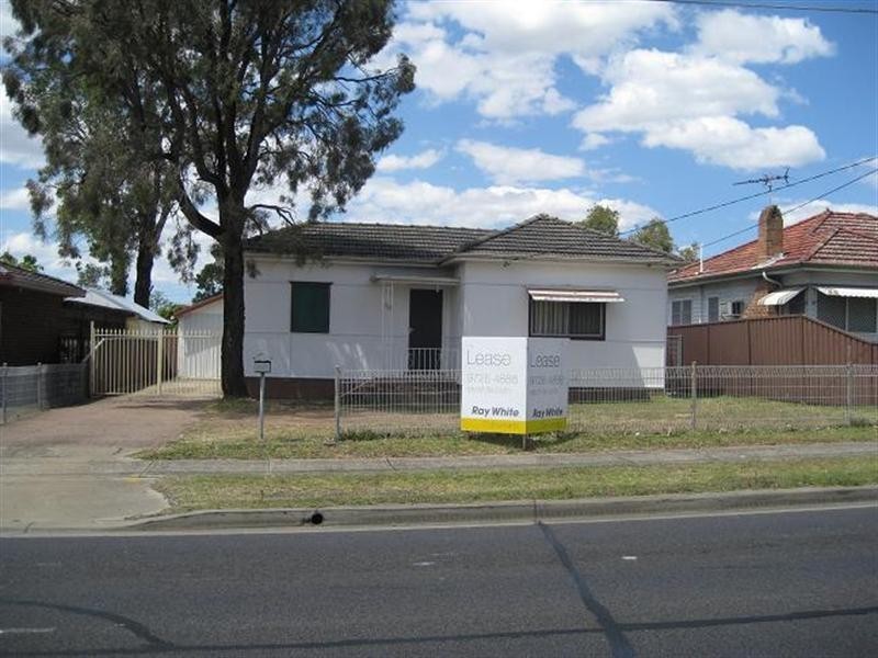 80 Cambridge Street, Canley Heights NSW 2166
