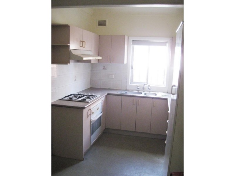 80 Cambridge Street, Canley Heights NSW 2166