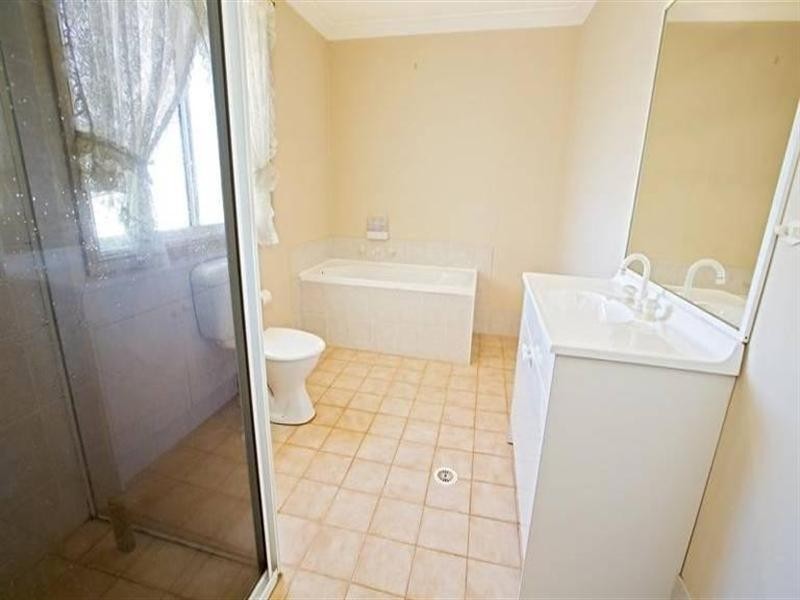 12 Spagnolo Place, Prestons NSW 2170