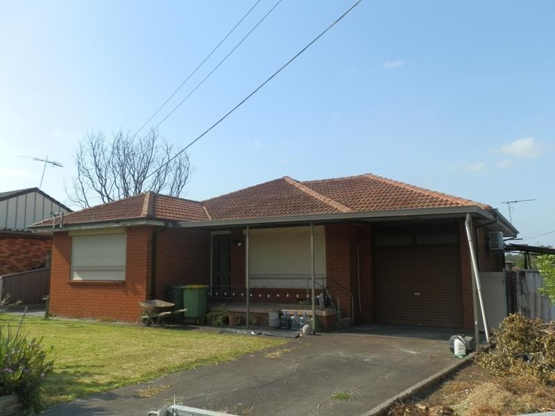 121 Chifley Street, Smithfield NSW 2164