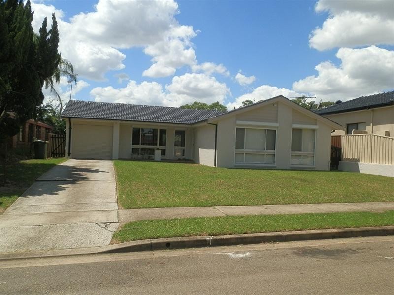 Edensor Park NSW 2176