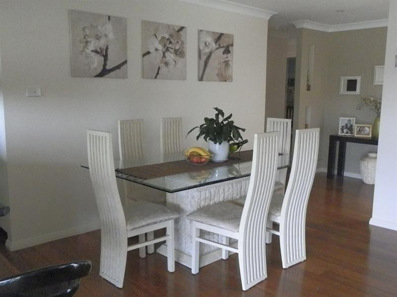 Edensor Park NSW 2176