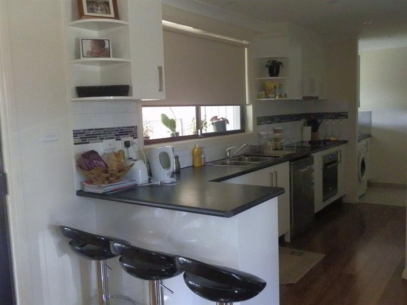 Edensor Park NSW 2176