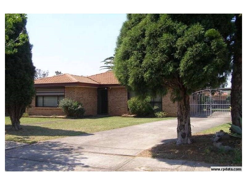 16 Shoalhaven Street, Wakeley NSW 2176