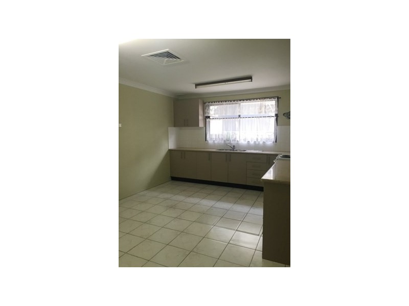 16 Shoalhaven Street, Wakeley NSW 2176