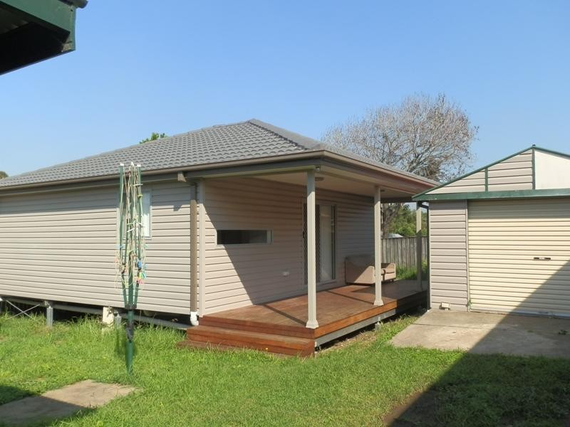 39 Neerini Avenue, Smithfield NSW 2164