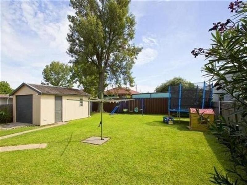 35 Kalora Avenue, Fairfield West NSW 2165