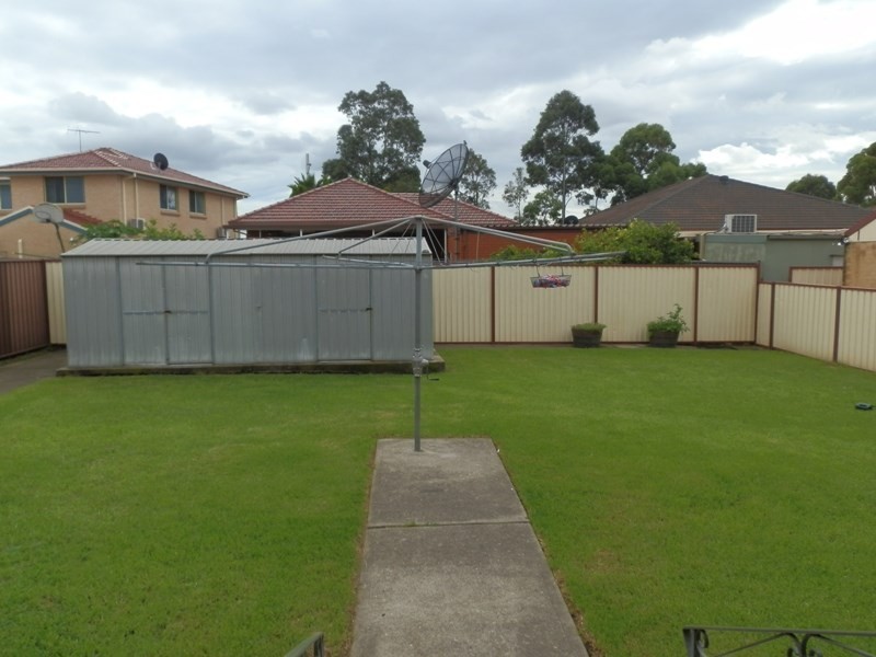 23 Wheatley Street, St Johns Park NSW 2176