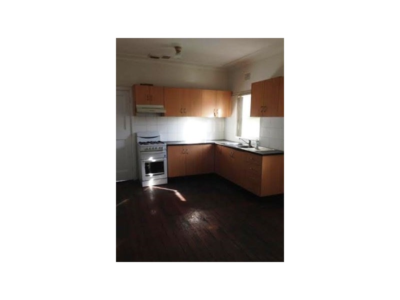 50 Hinkler Avenue, Warwick Farm NSW 2170