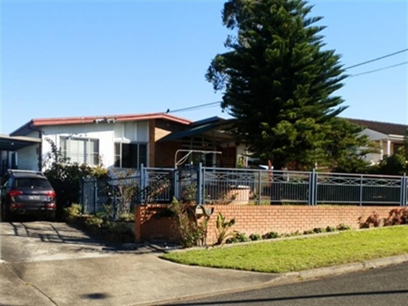12 Vancouver Place, Fairfield West NSW 2165