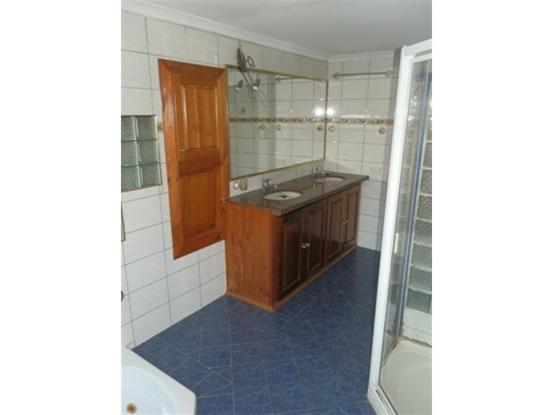 12 Vancouver Place, Fairfield West NSW 2165