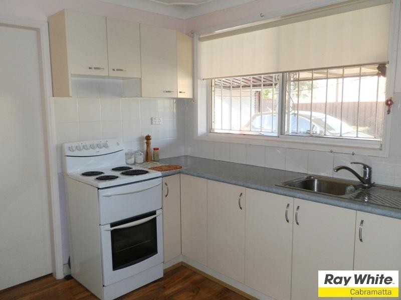 1/32 Sandringham Street, St Johns Park NSW 2176