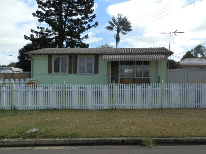 9 Barnet Place, Cabramatta West NSW 2166