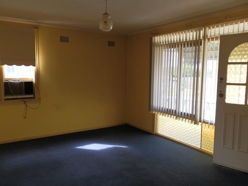 9 Barnet Place, Cabramatta West NSW 2166