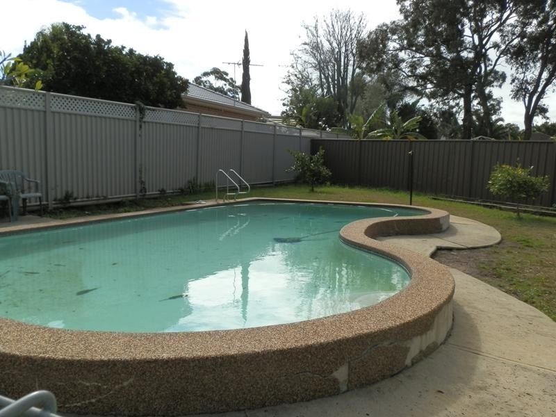 9 Barnet Place, Cabramatta West NSW 2166