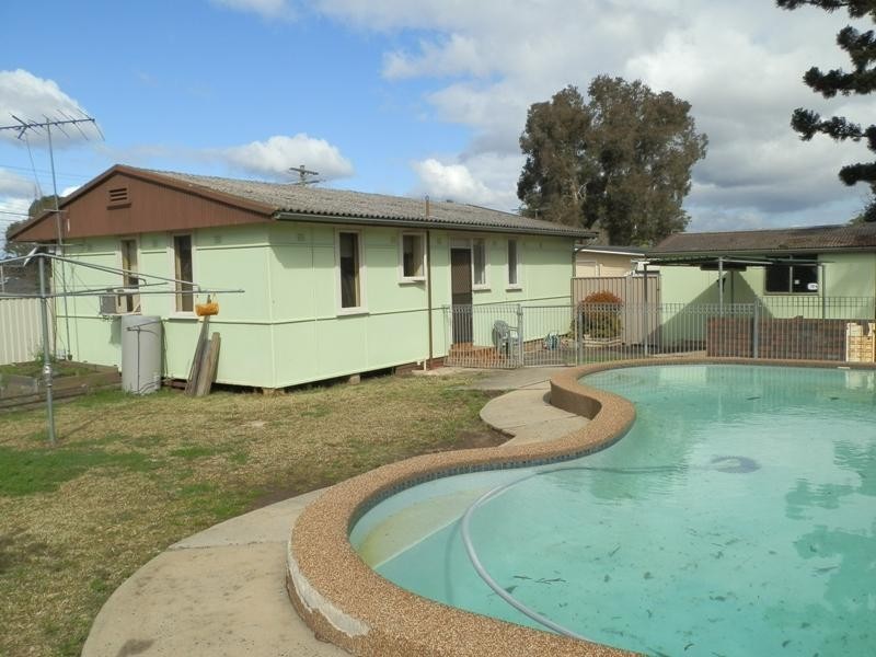 9 Barnet Place, Cabramatta West NSW 2166