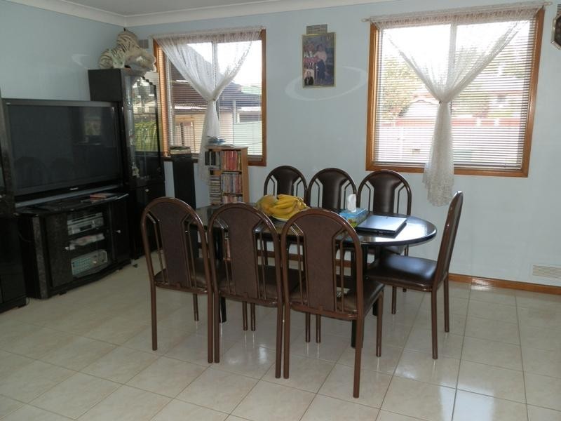 8 Lamont Place, Cartwright NSW 2168