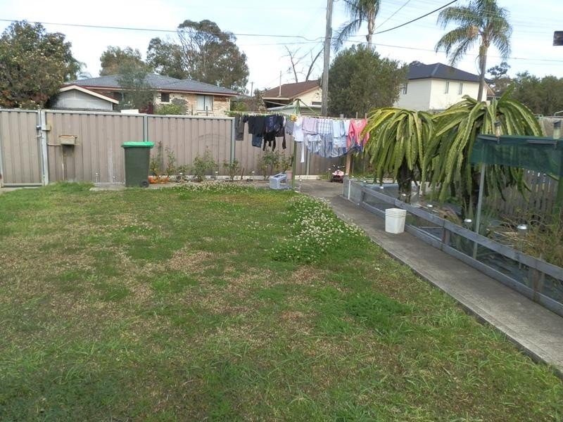 8 Lamont Place, Cartwright NSW 2168