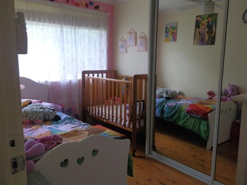 93 Oliveri Crescent, Green Valley NSW 2168