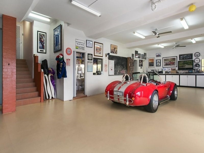 21 Hollydene Crescent, Edensor Park NSW 2176