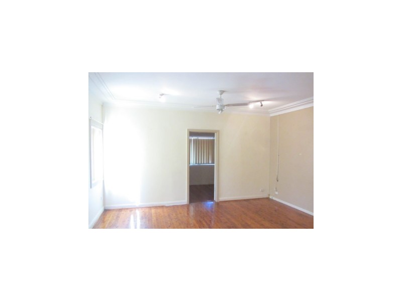 520 Smithfield Road, Prairiewood NSW 2176