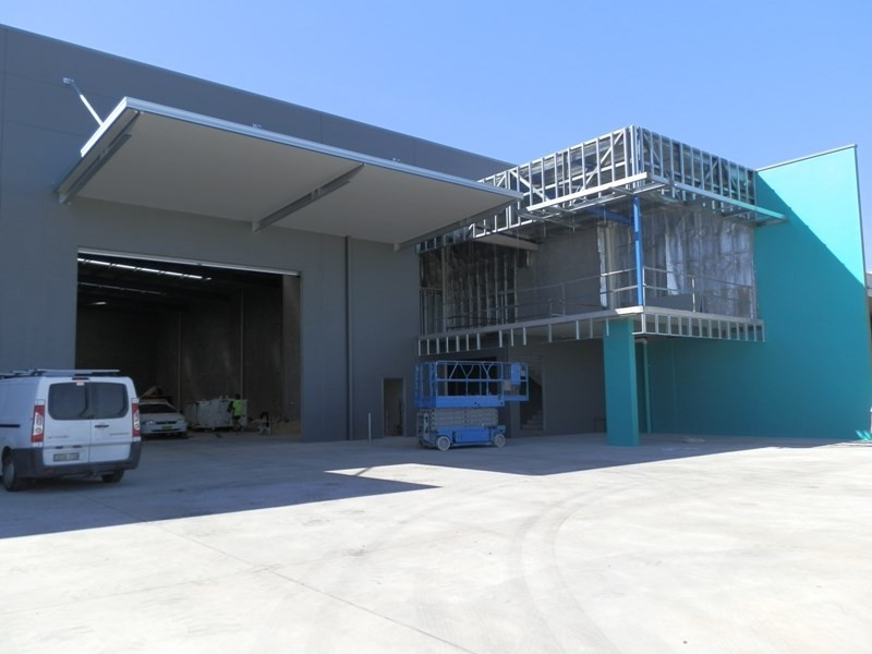 1 and 2/32 Bluett Street, Smeaton Grange NSW 2567