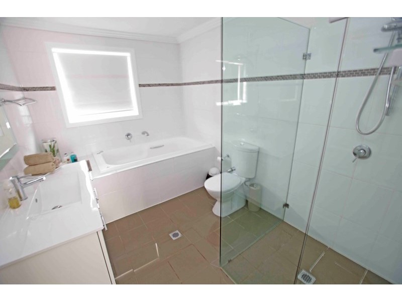 28 Tudor Crescent, Cecil Hills NSW 2171