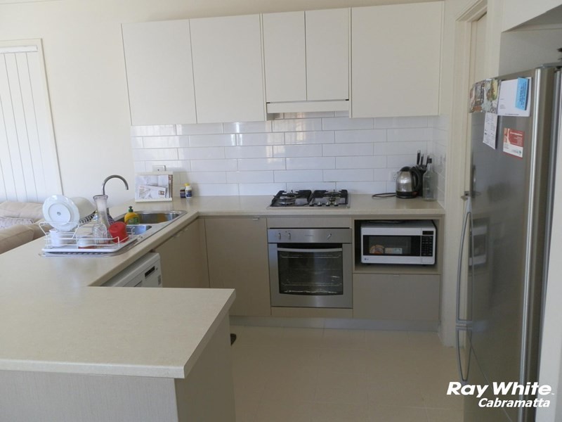 28 Reeves Crescent, Bonnyrigg NSW 2177