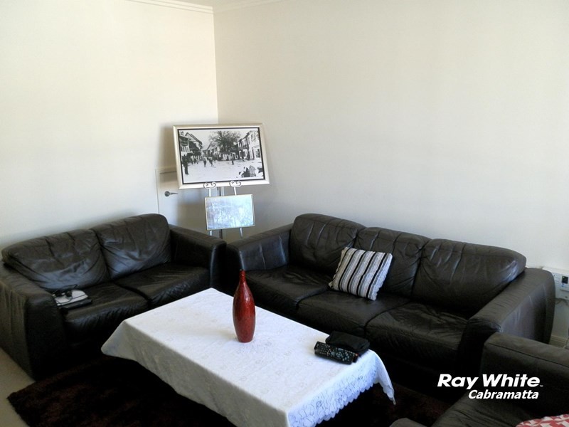 28 Reeves Crescent, Bonnyrigg NSW 2177