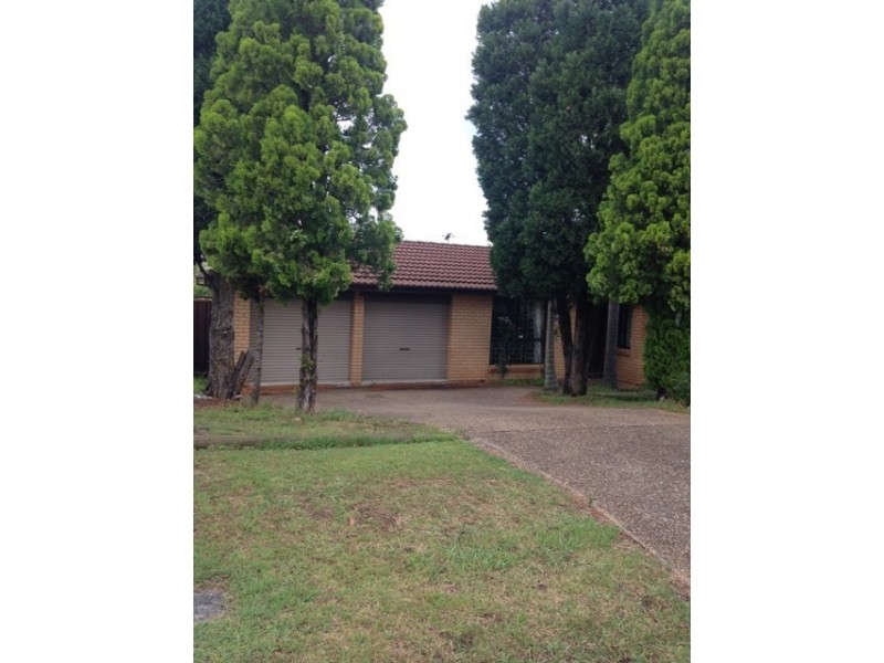 25 Sweethaven Road, Edensor Park NSW 2176