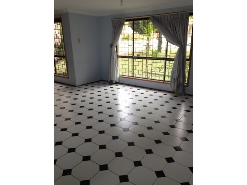 25 Sweethaven Road, Edensor Park NSW 2176