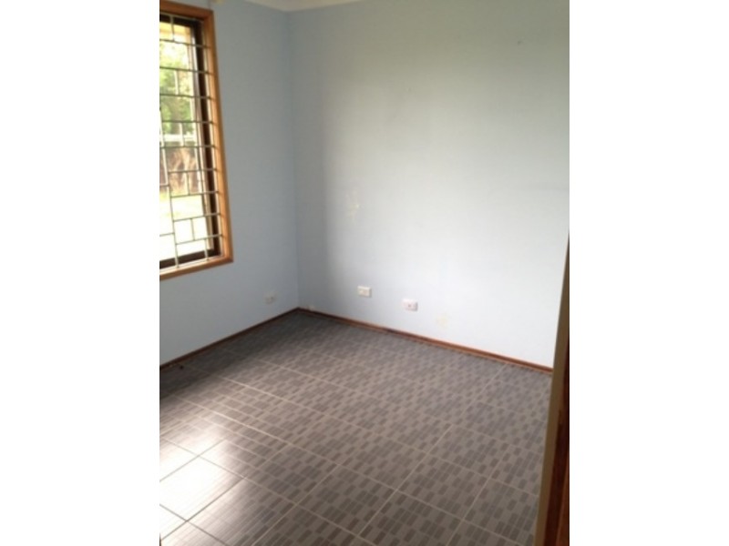 25 Sweethaven Road, Edensor Park NSW 2176