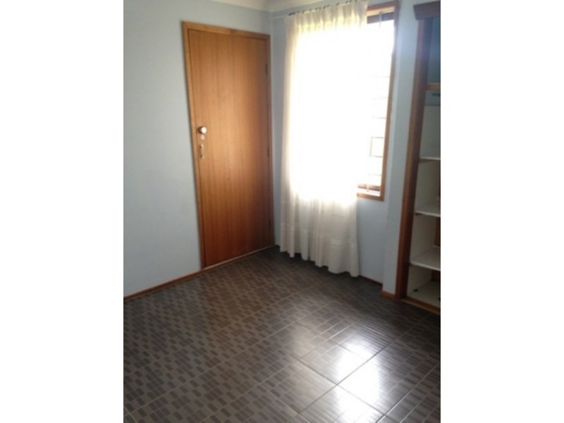 25 Sweethaven Road, Edensor Park NSW 2176