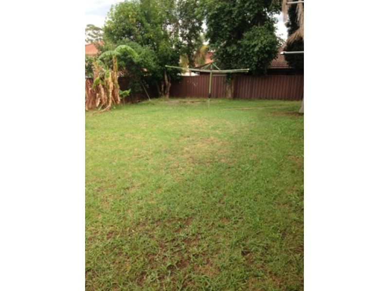 25 Sweethaven Road, Edensor Park NSW 2176