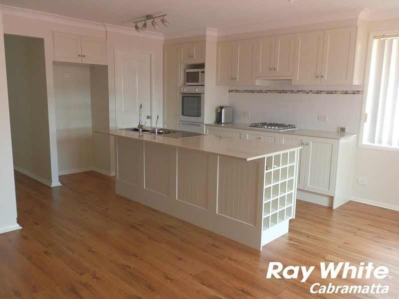 20 Kinchega Court, Wattle Grove NSW 2173