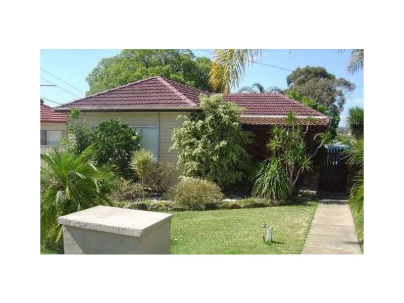 38 Green Avenue, Smithfield NSW 2164