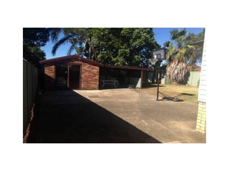 38 Green Avenue, Smithfield NSW 2164